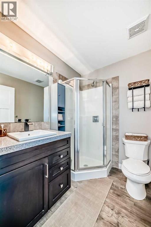 668 Robinson Avenue, Penhold