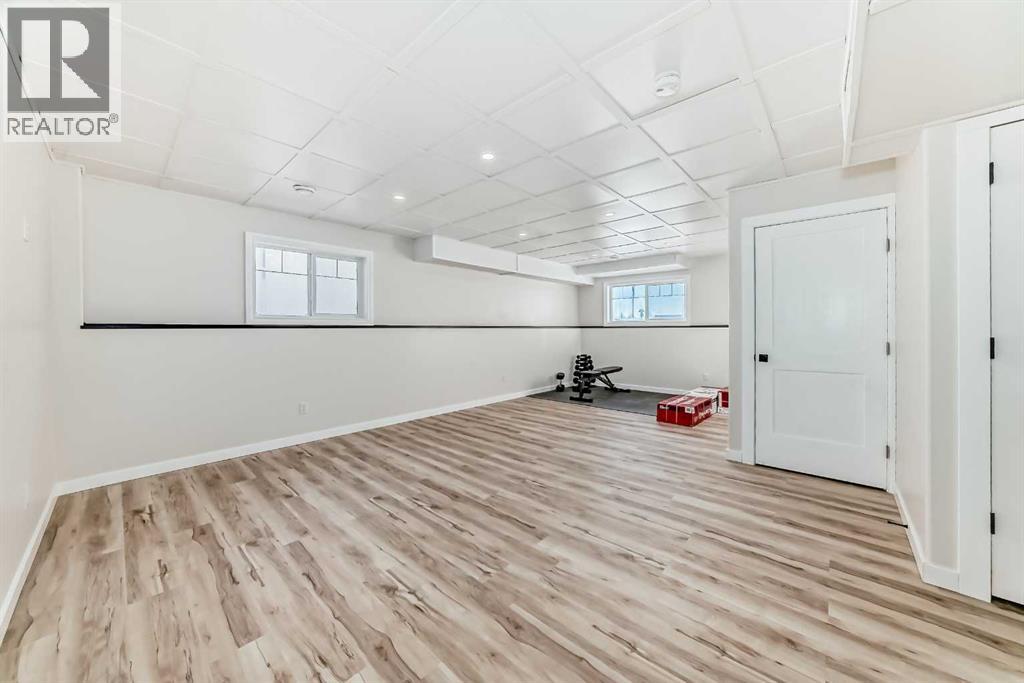 668 Robinson Avenue, Penhold