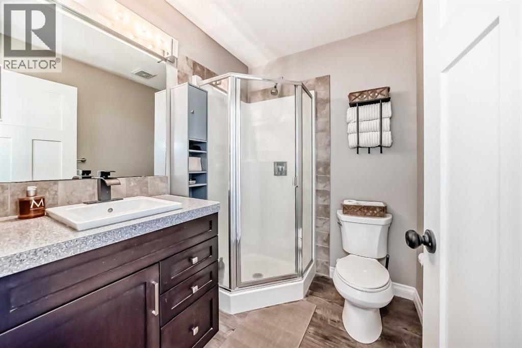 668 Robinson Avenue, Penhold