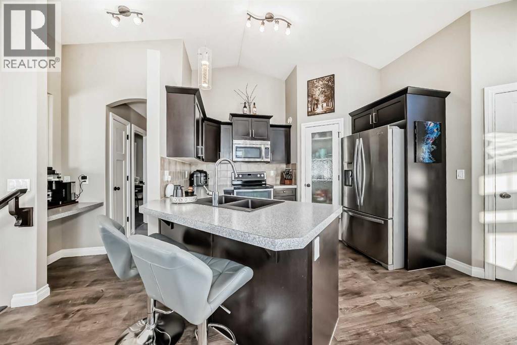 668 Robinson Avenue, Penhold