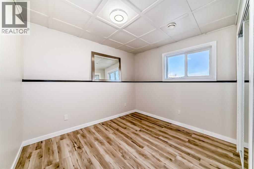 668 Robinson Avenue, Penhold