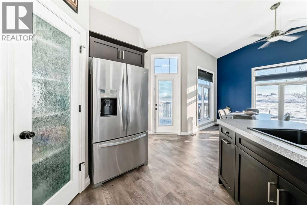 668 Robinson Avenue, Penhold