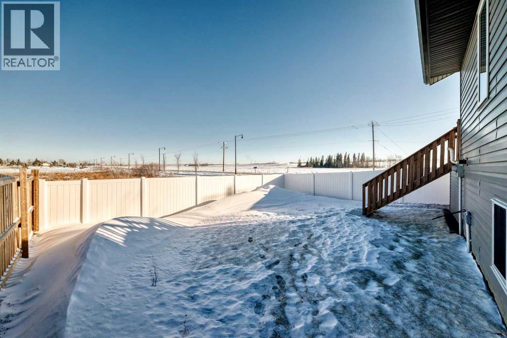 668 Robinson Avenue, Penhold