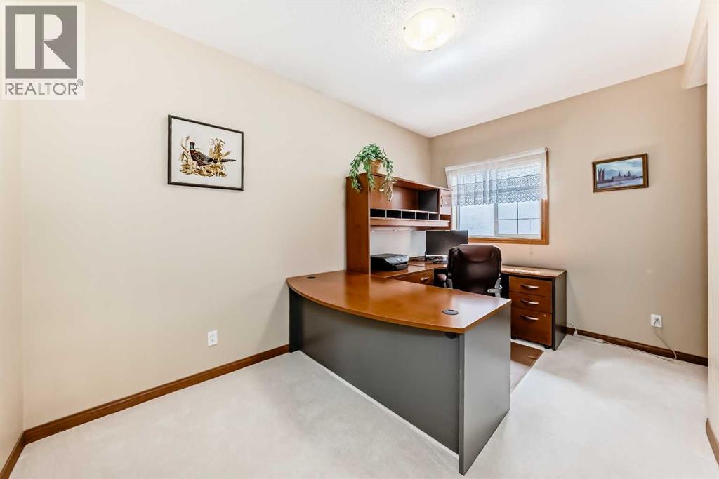 Single Family House for Sale in  Royal Highland Court NW Royal Oak Calgary 