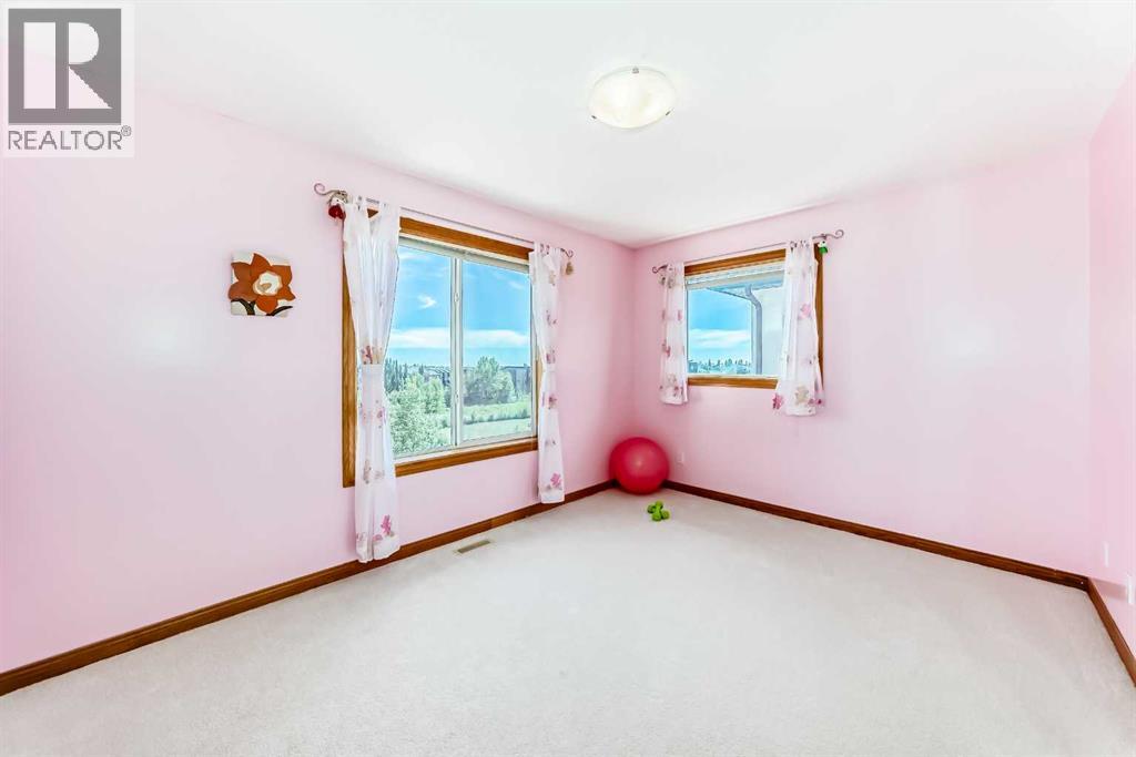 Single Family House for Sale in  Royal Highland Court NW Royal Oak Calgary 