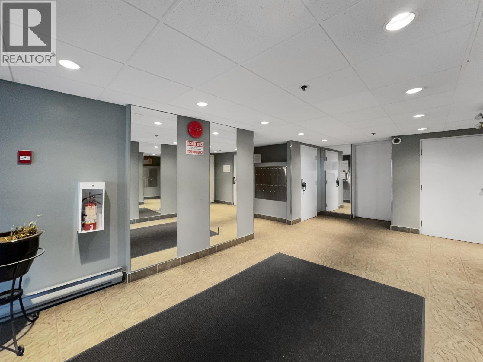 4xx 5335 HASTINGS STREET, Burnaby