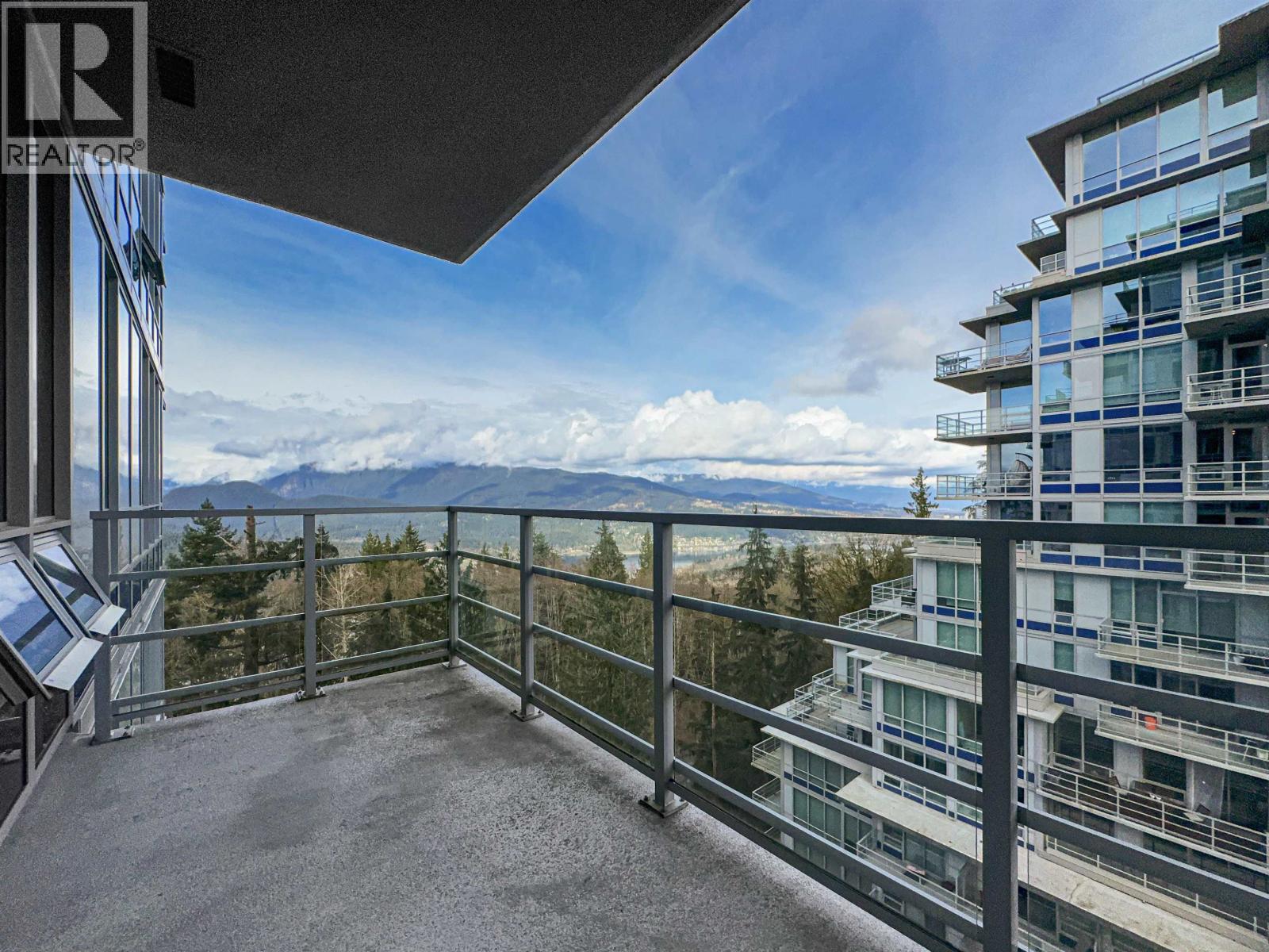 9xx 9060 UNIVERSITY CRESCENT, Burnaby