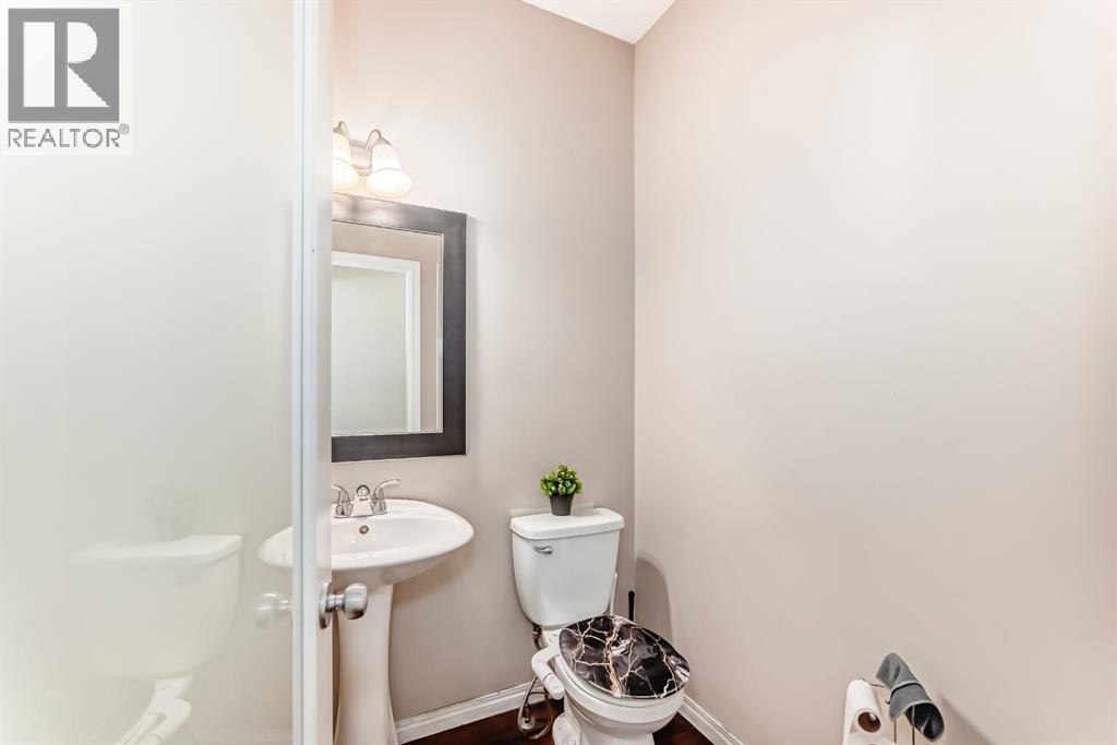 Single Family House for Sale in  Saddlecrest Park NE Saddle Ridge Calgary 