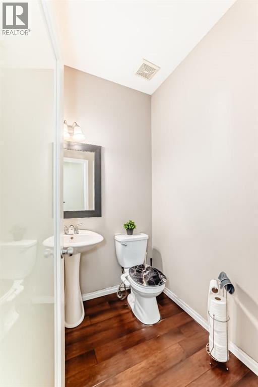 Single Family House for Sale in  Saddlecrest Park NE Saddle Ridge Calgary 