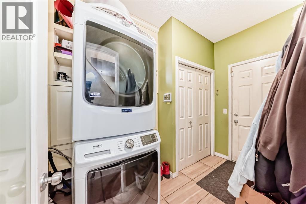 Single Family House for Sale in  Saddlecrest Park NE Saddle Ridge Calgary 