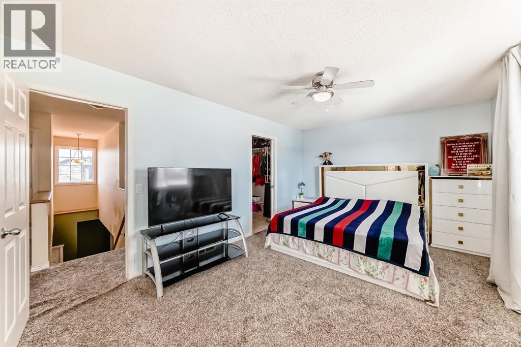 Single Family House for Sale in  Saddlecrest Park NE Saddle Ridge Calgary 