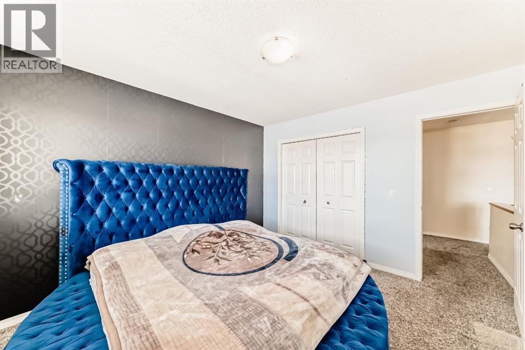 Single Family House for Sale in  Saddlecrest Park NE Saddle Ridge Calgary 