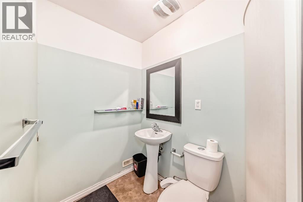 Single Family House for Sale in  Saddlecrest Park NE Saddle Ridge Calgary 