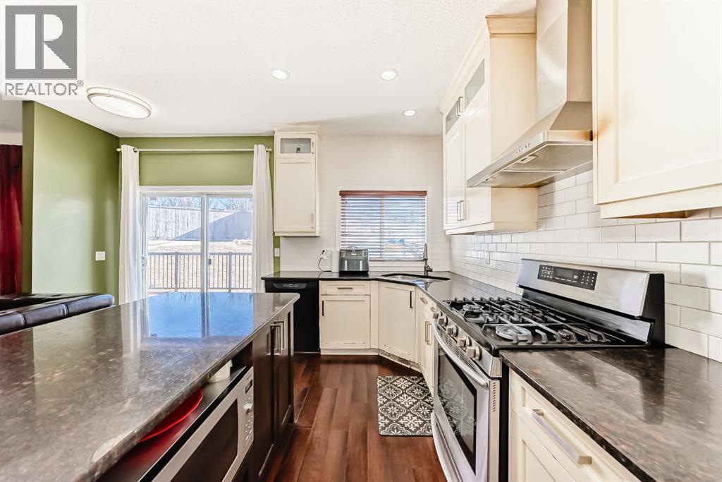 Single Family House for Sale in  Saddlecrest Park NE Saddle Ridge Calgary 