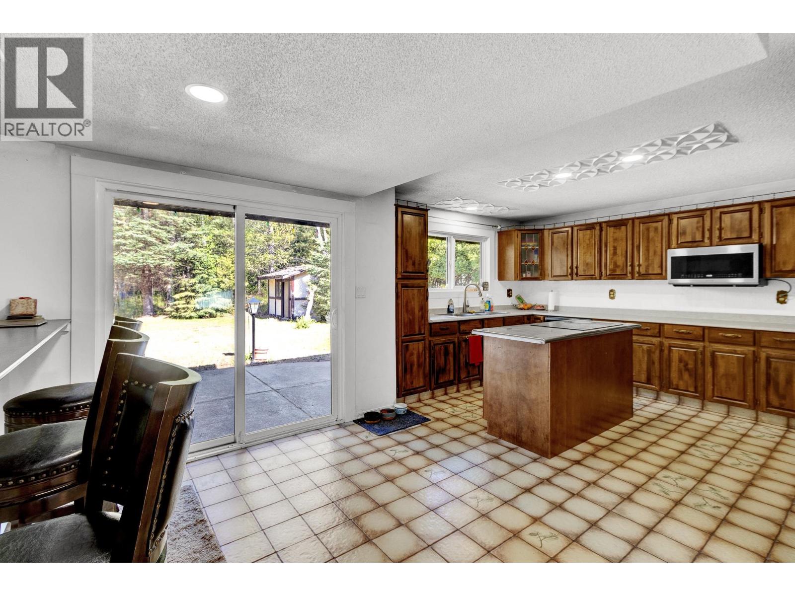 5675 MORIARTY CRESCENT - 19
