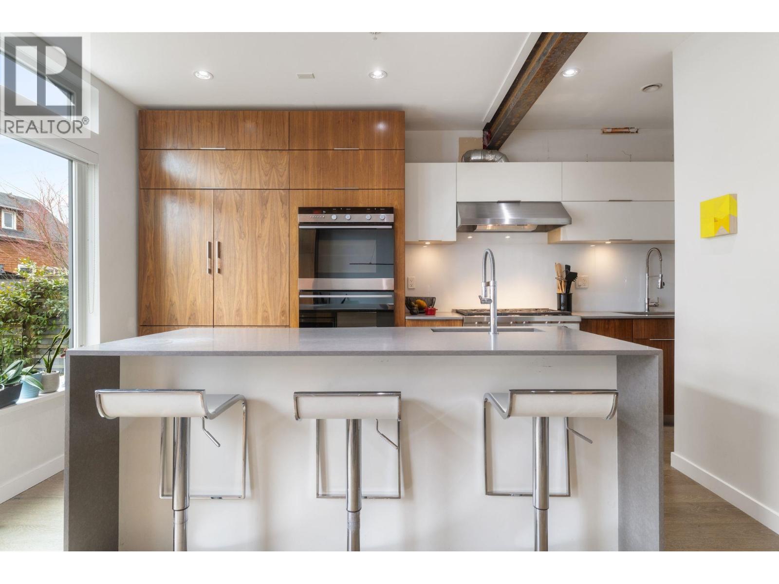 1928 TEMPLETON DRIVE, Vancouver