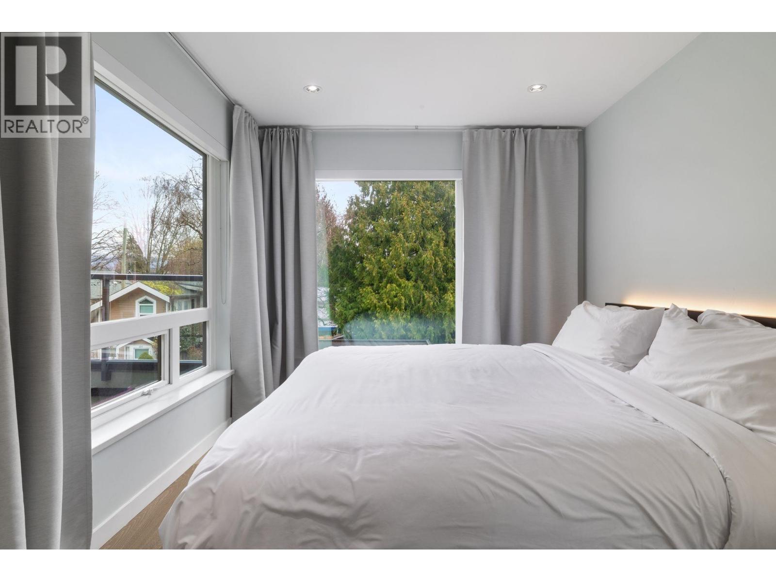 1928 TEMPLETON DRIVE, Vancouver