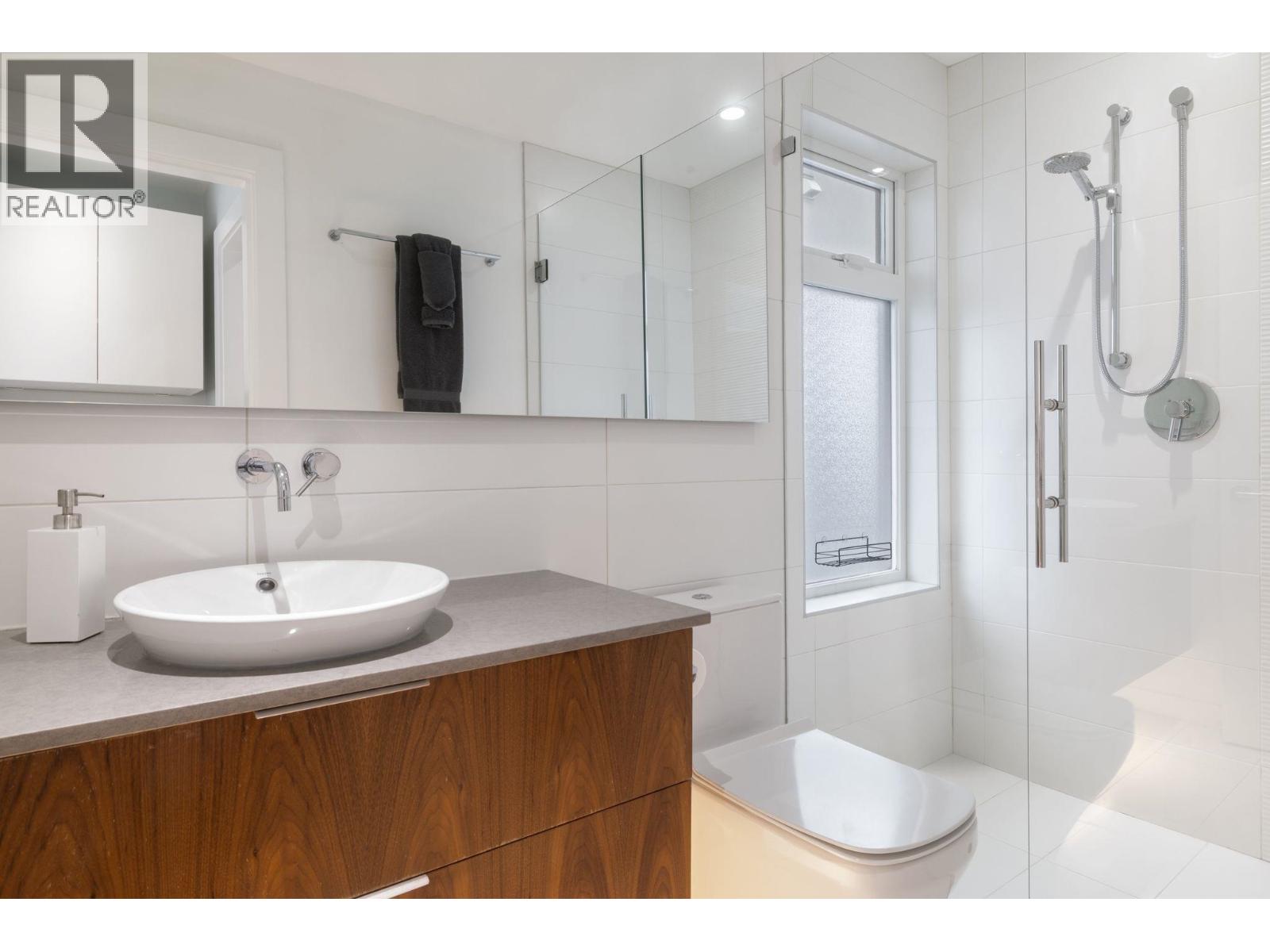 1928 TEMPLETON DRIVE, Vancouver