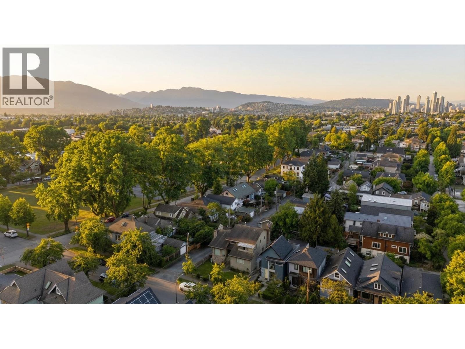 1928 TEMPLETON DRIVE, Vancouver