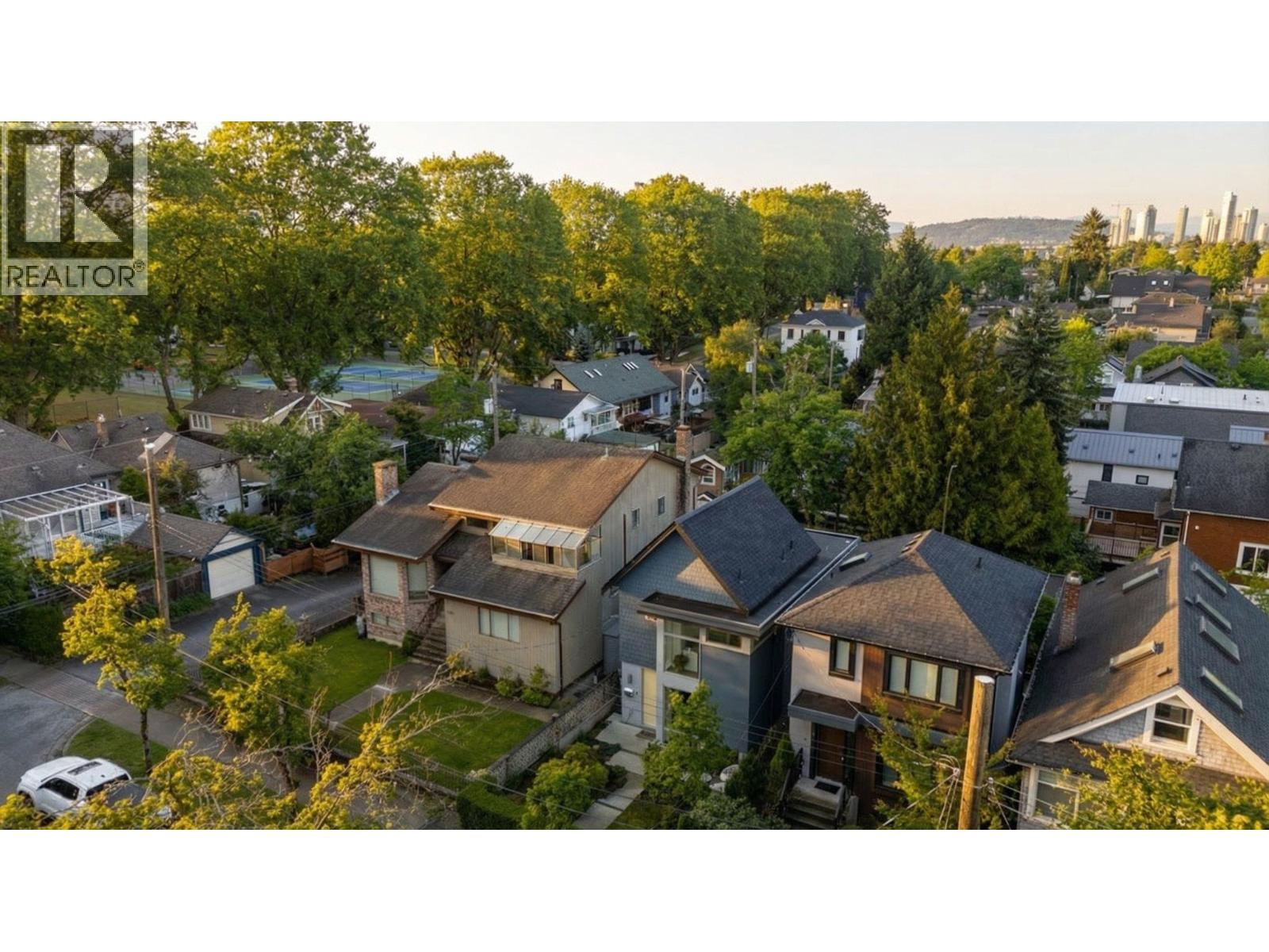 1928 TEMPLETON DRIVE, Vancouver