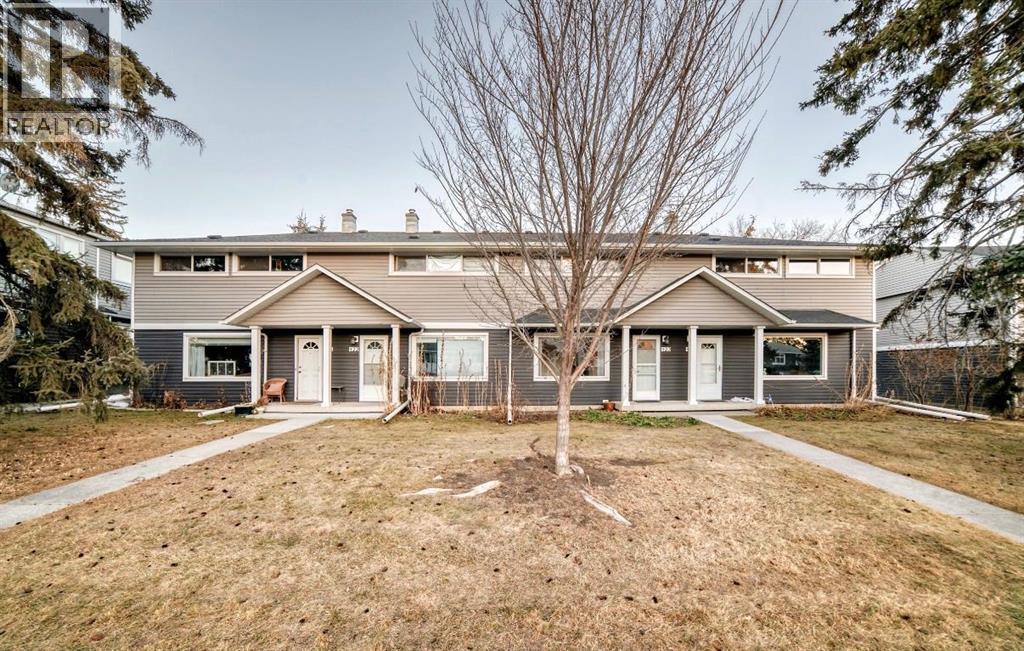 Single Family House for Sale in  Regal Park NE Renfrew Calgary 