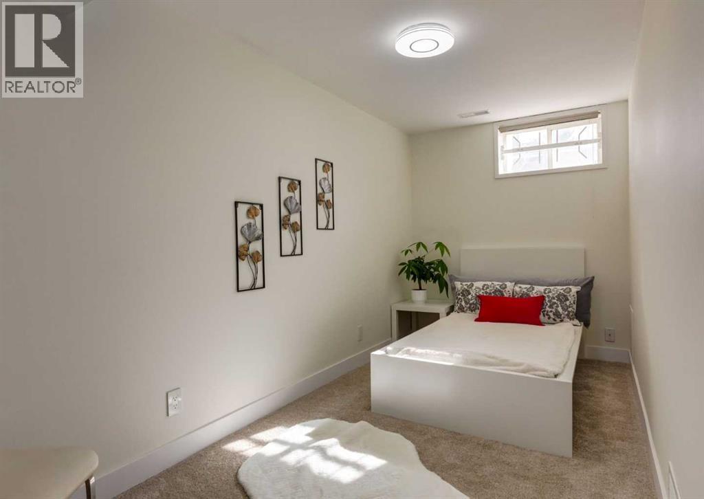 Single Family House Bungalow for Sale in  Valiant Drive NW Varsity Calgary 