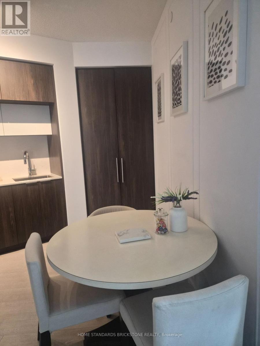 #733 25 ADRA GRADO WAY - 18