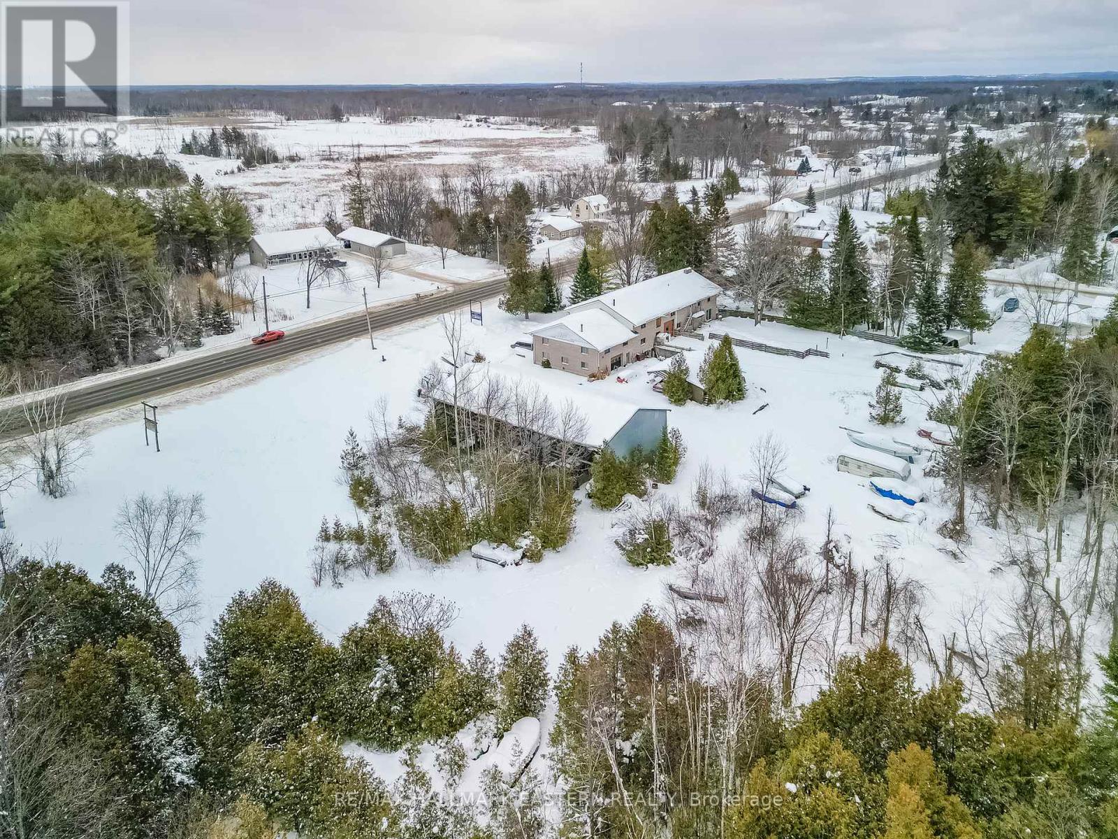 228 COUNTY RD 46 - 44