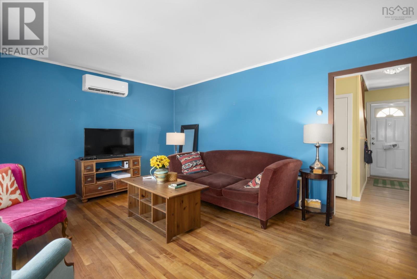 Property 28 of 49 of 6937 Vaughan Avenue