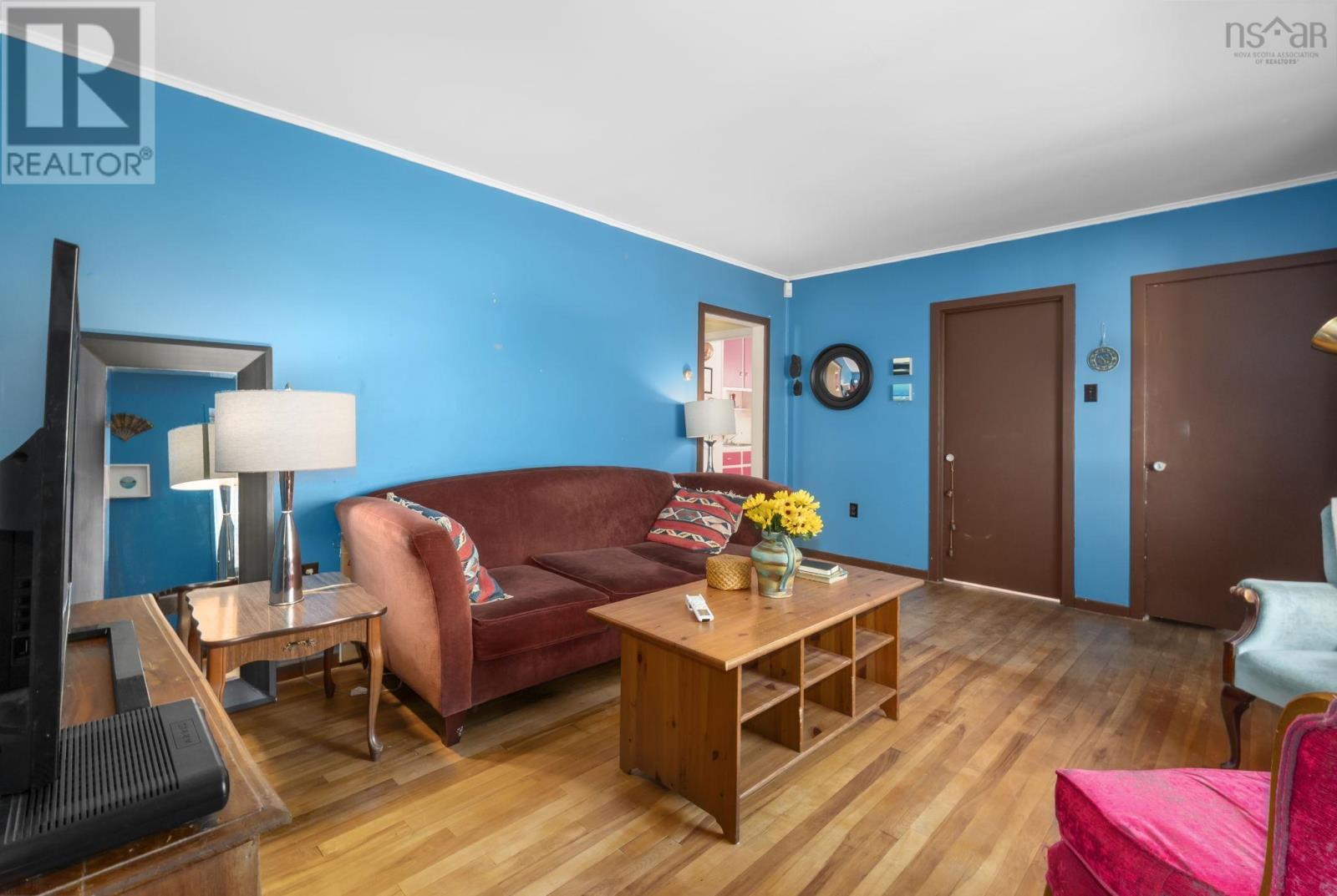 Property 8 of 49 of 6937 Vaughan Avenue