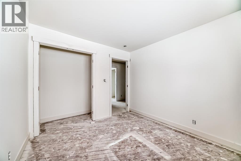 Single Family House for Sale in  Cannell Place SW Canyon Meadows Calgary 