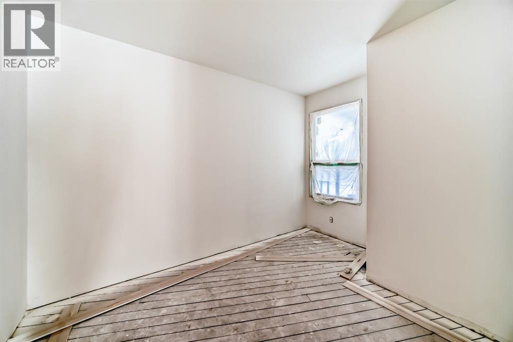 Single Family House for Sale in  Cannell Place SW Canyon Meadows Calgary 