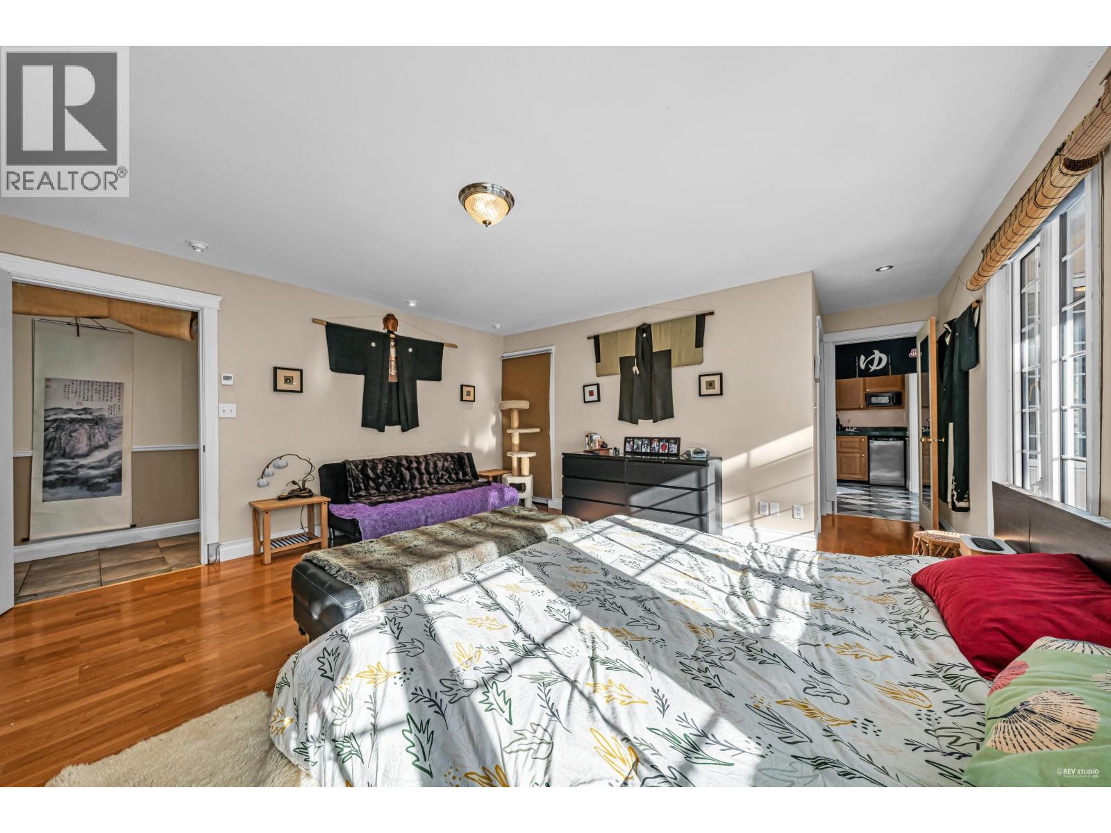 4621 WOODBURN PLACE, West Vancouver