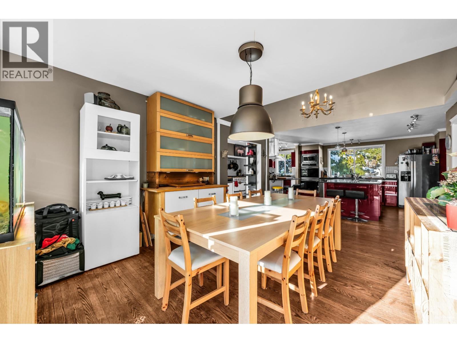 4621 WOODBURN PLACE, West Vancouver