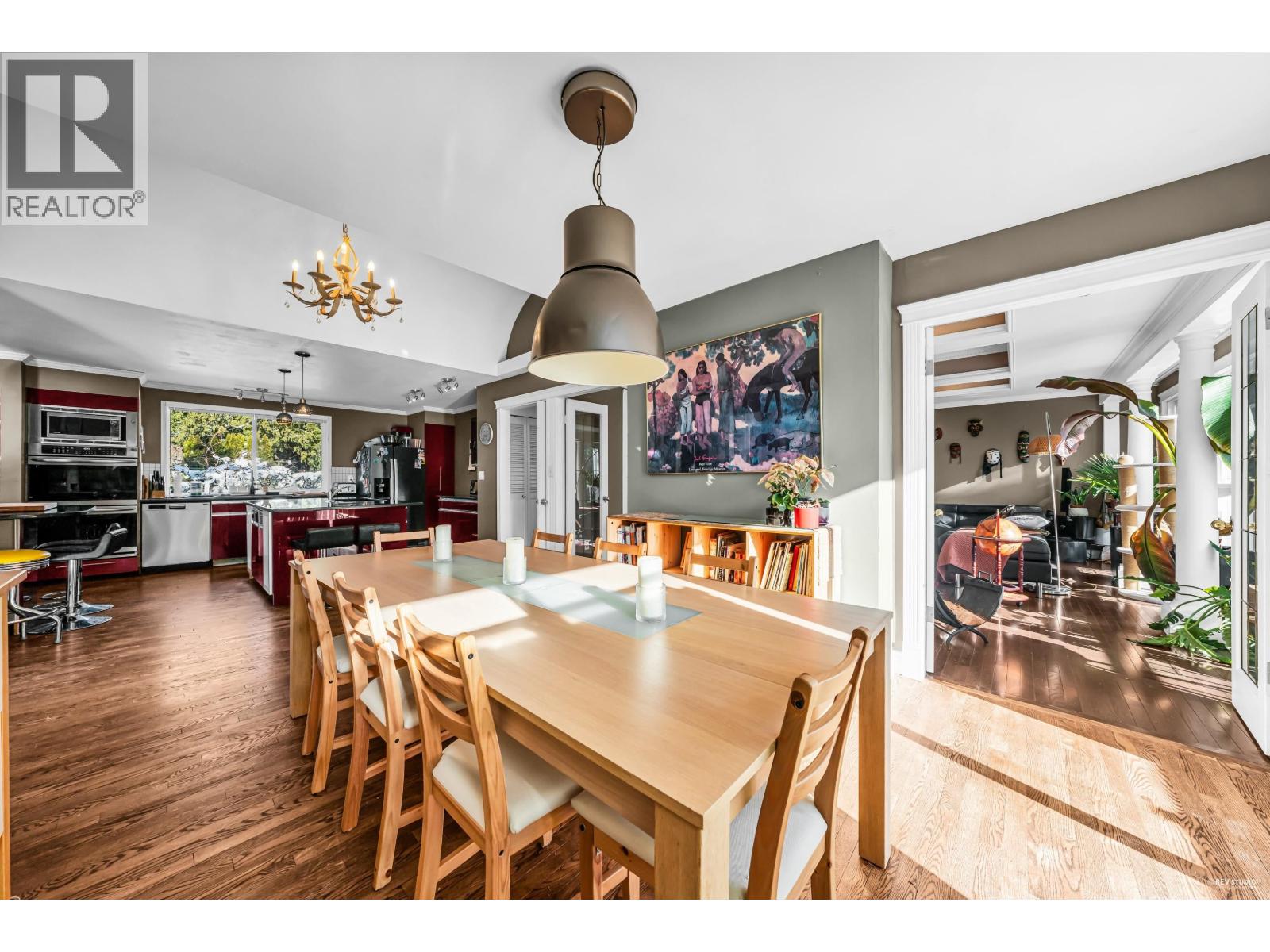 4621 WOODBURN PLACE, West Vancouver