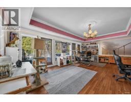 4621 Woodburn Place, West Vancouver, BC V7S2W8 Photo 10