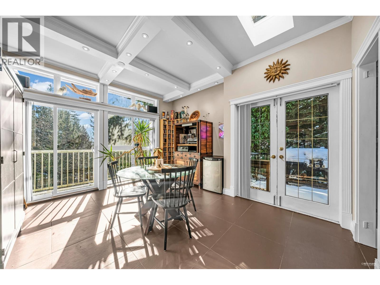 4621 WOODBURN PLACE, West Vancouver