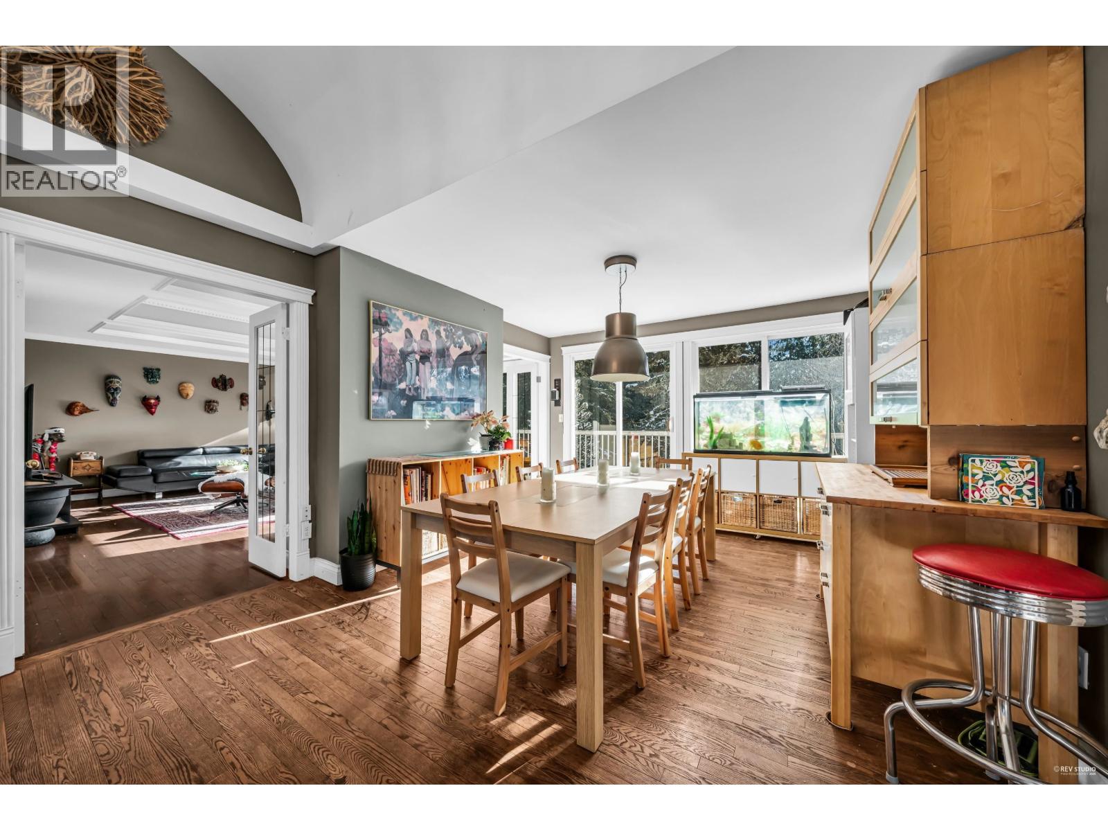 4621 WOODBURN PLACE, West Vancouver