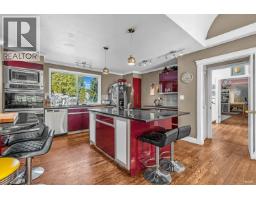 4621 Woodburn Place, West Vancouver, BC V7S2W8 Photo 17