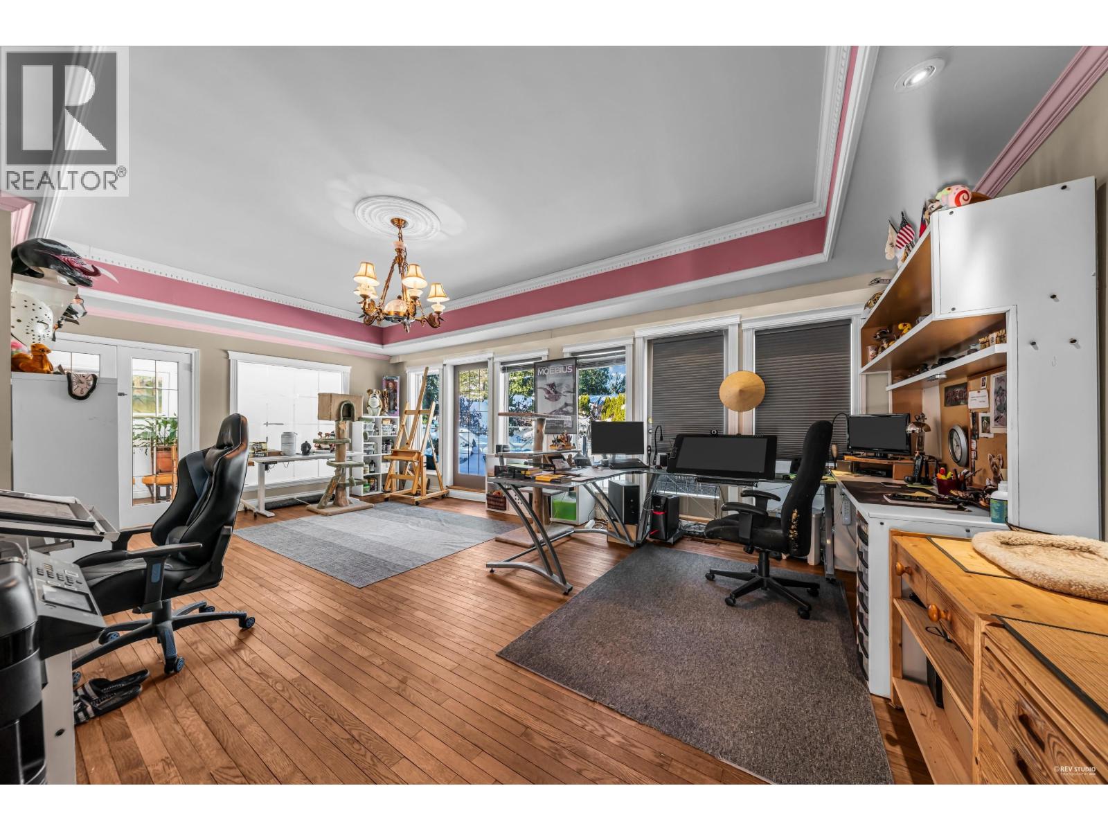 4621 WOODBURN PLACE, West Vancouver