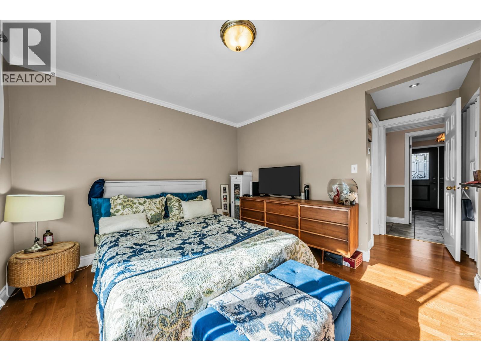 4621 WOODBURN PLACE, West Vancouver