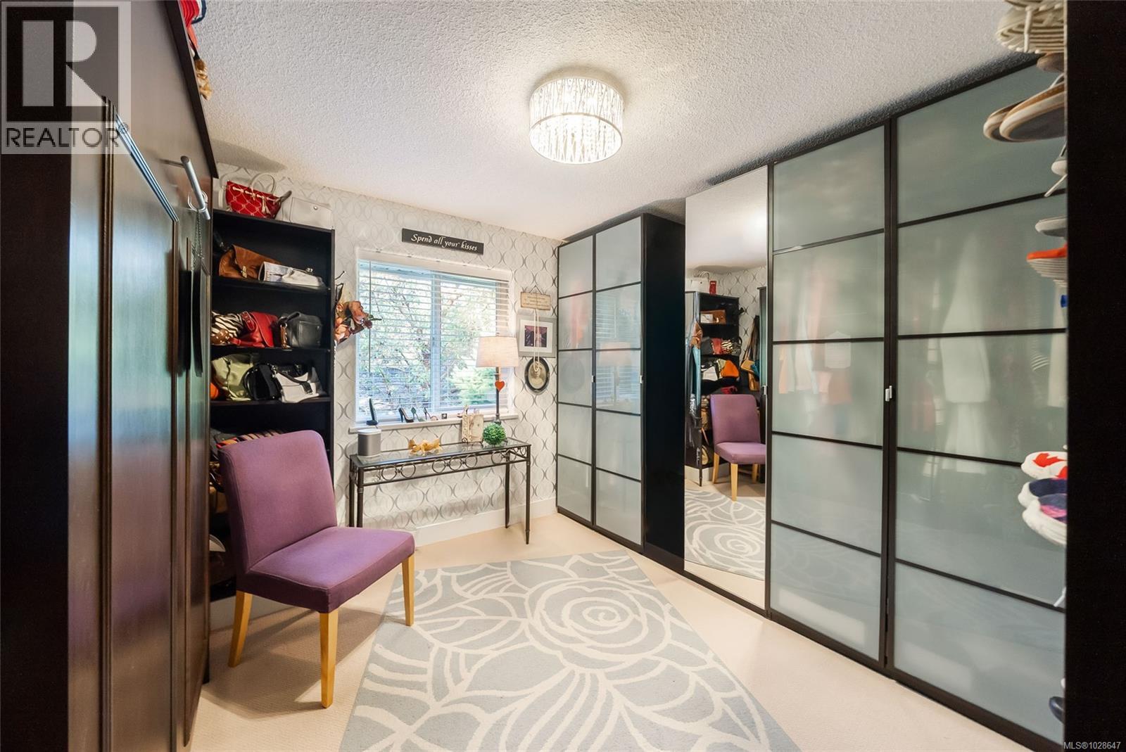 3720 Dolphin Dr, Nanoose Bay