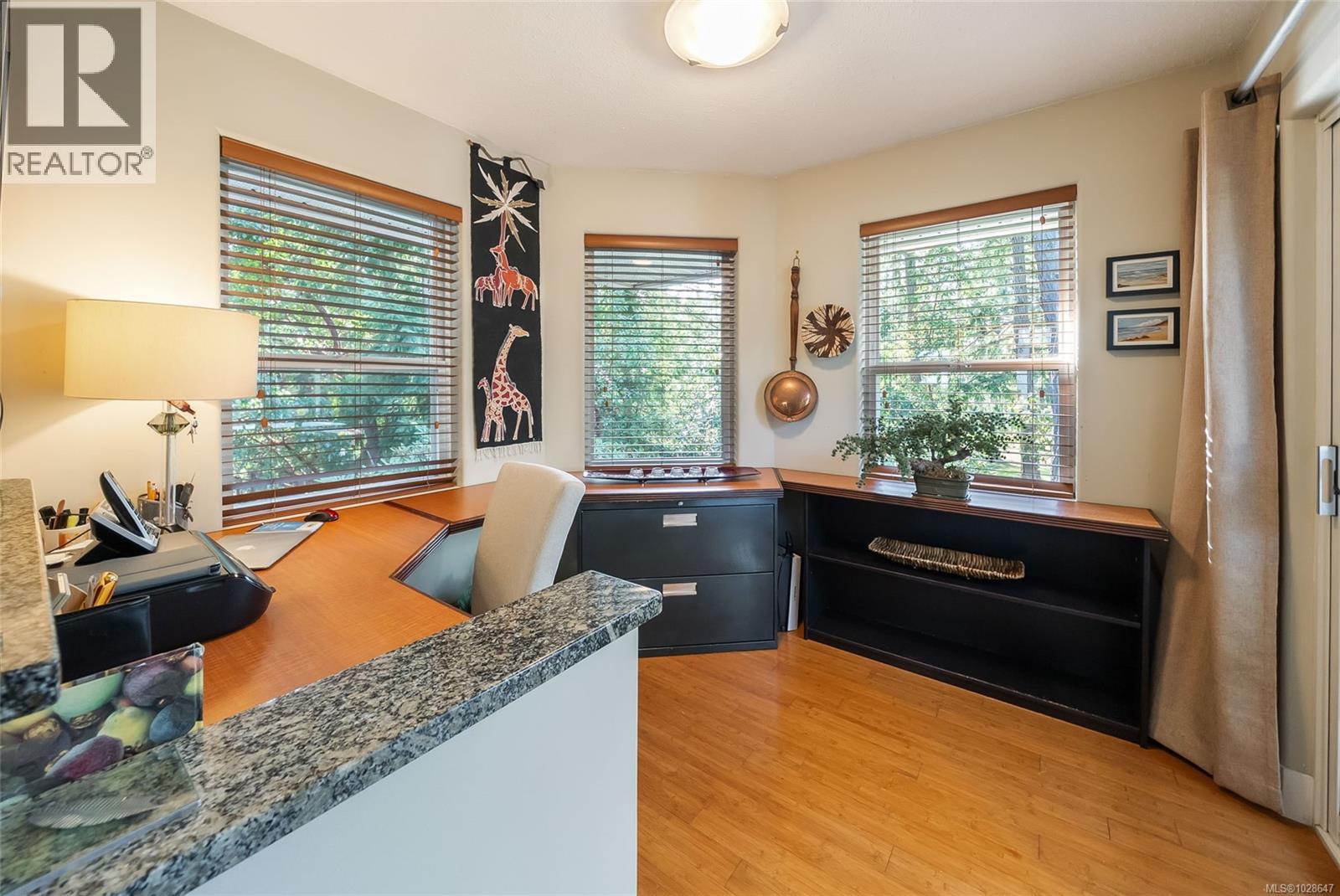 3720 Dolphin Dr, Nanoose Bay