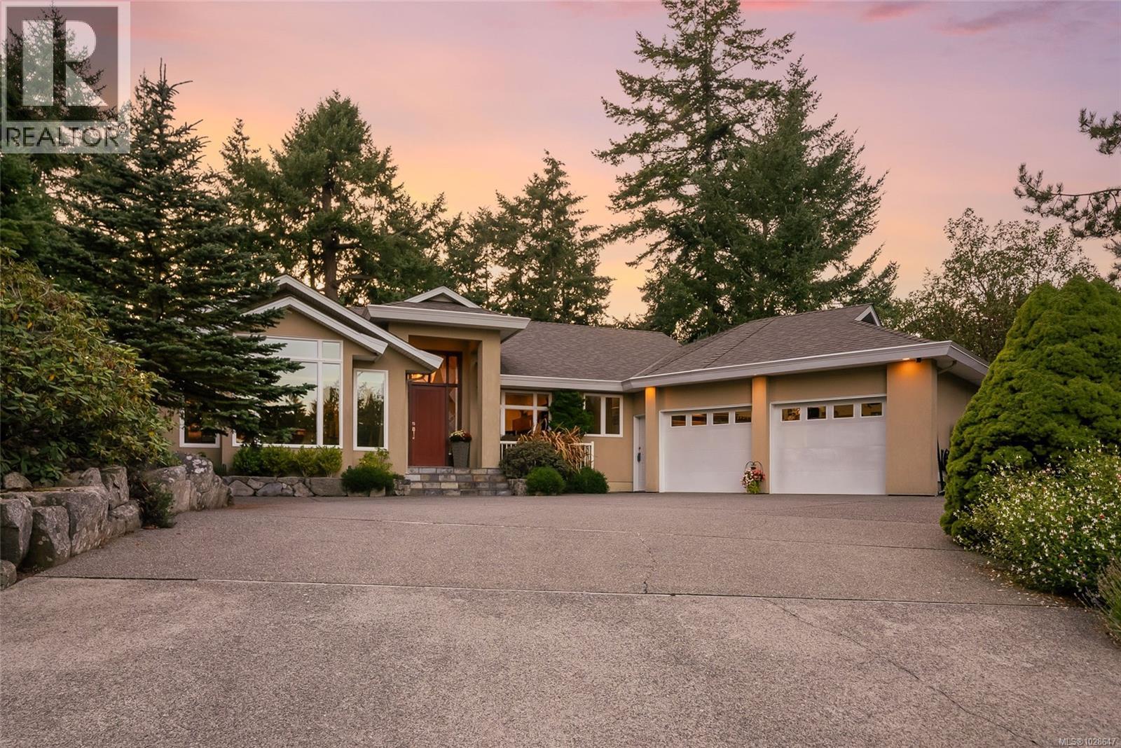 3720 Dolphin Dr, Nanoose Bay