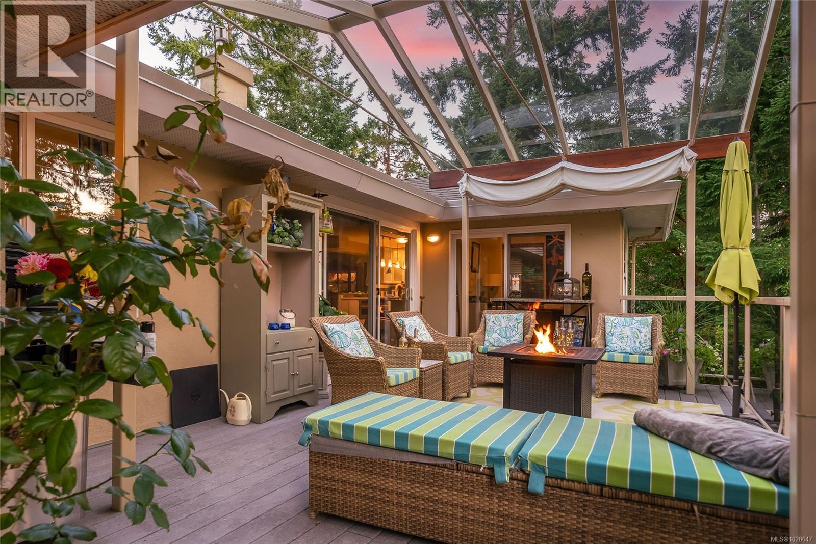 3720 Dolphin Dr, Nanoose Bay