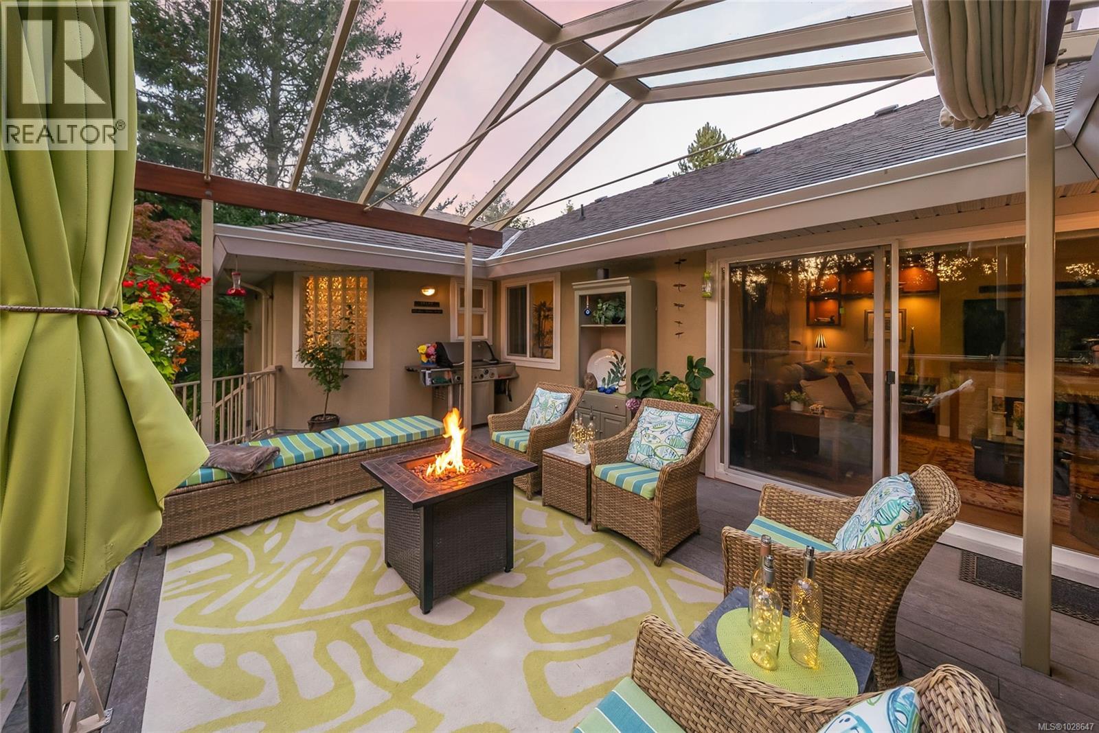 3720 Dolphin Dr, Nanoose Bay