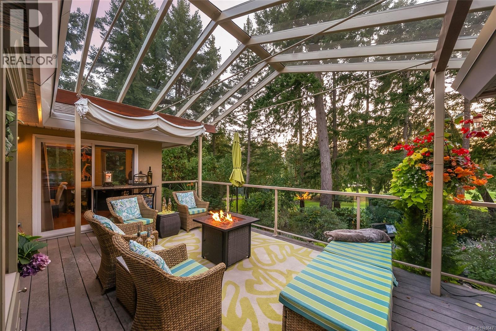 3720 Dolphin Dr, Nanoose Bay