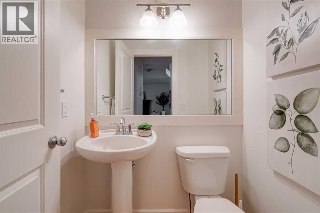 Single Family House for Sale in  Tuscany Estates Close NW Tuscany Calgary 