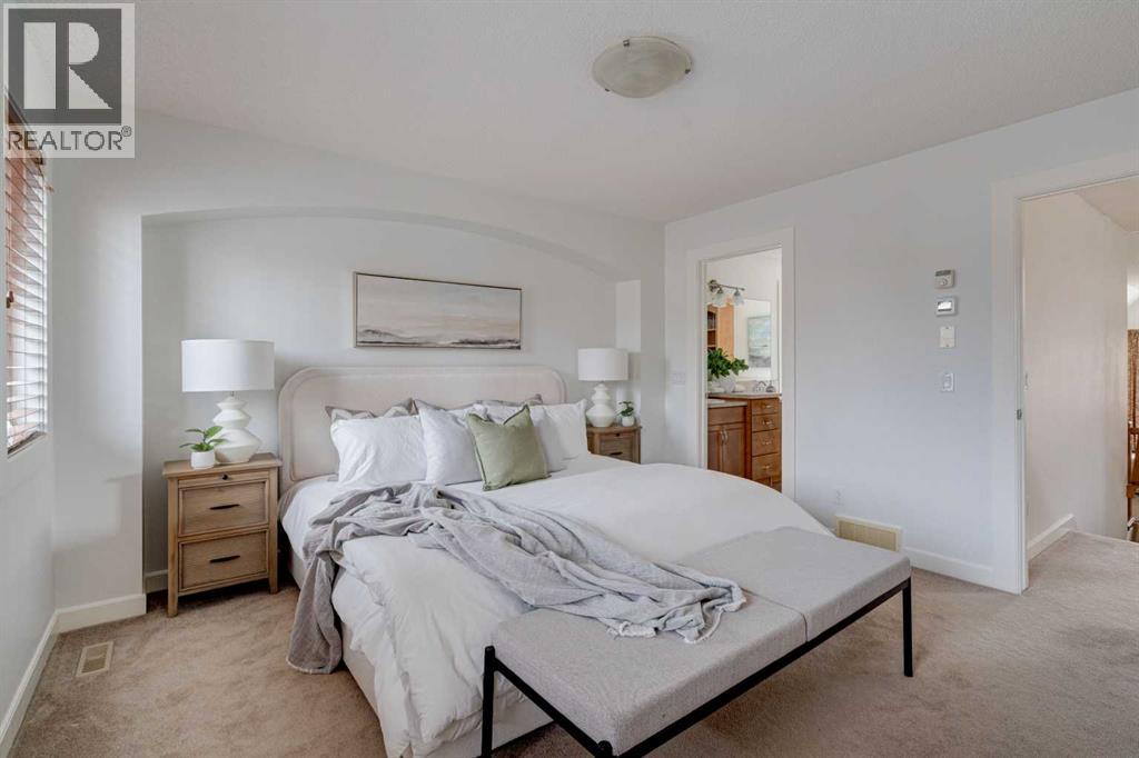 Single Family House for Sale in  Tuscany Estates Close NW Tuscany Calgary 