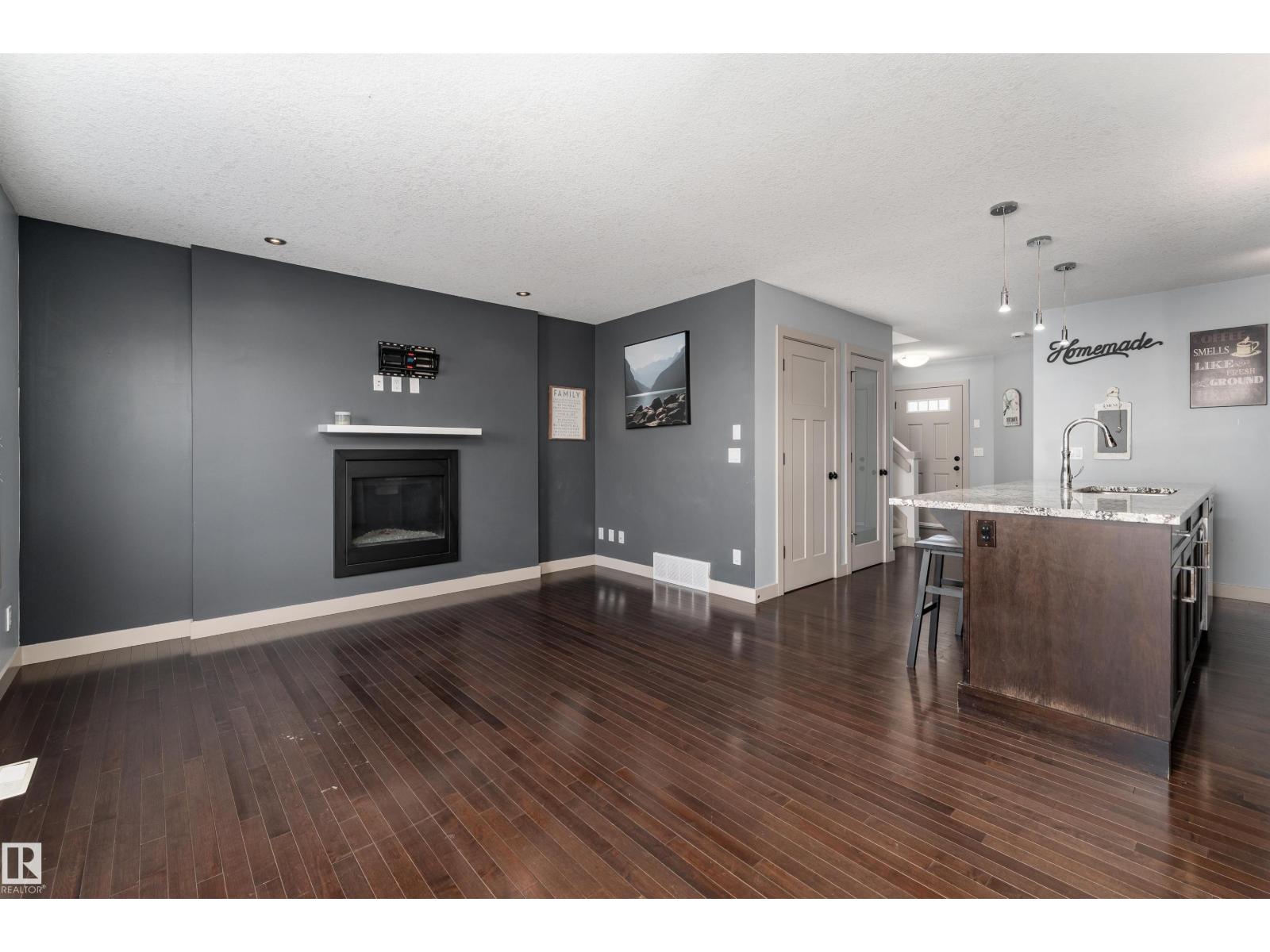 152 RADCLIFFE WD, Fort Saskatchewan